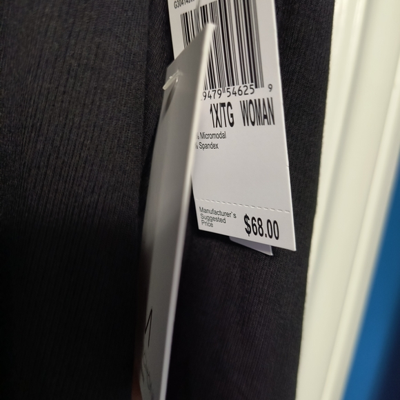 Magaschoni Black Long Sleeve Women's Top - Picture 2 of 3